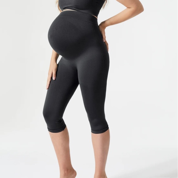 BLANQI Maternity Belly Support Crop Leggings in Black Size Large - Picture 1 of 10